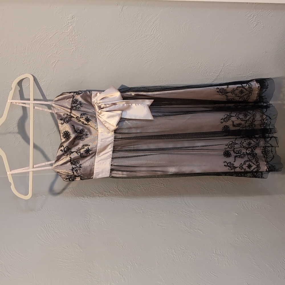 LE CHATEAU Champagne Black Lace Midi Dress